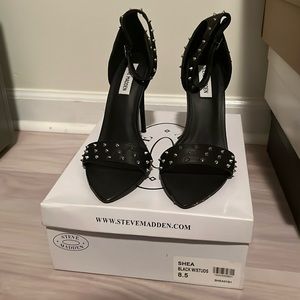 Steve Madden stud heel
